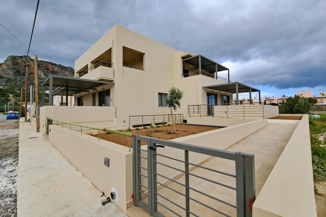Rosemary Apartments Palaiochora Esterno foto